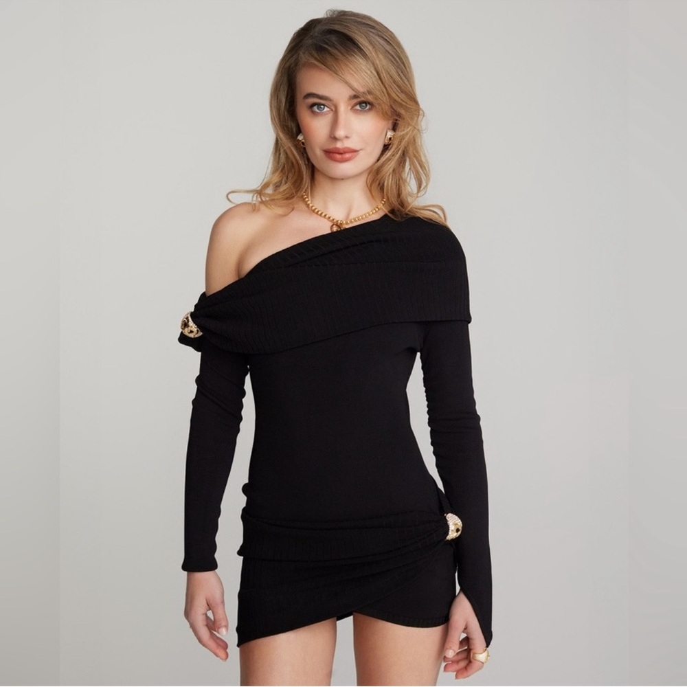 NANA JACQUELINE Nicole Off The Shoulder
Black Knit Dress with Gold Ring